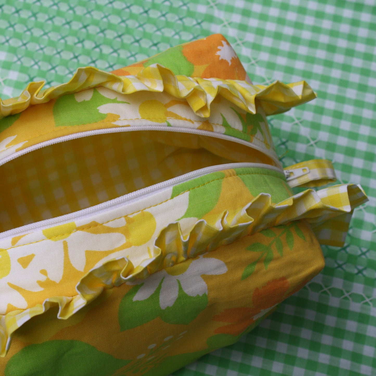 Large makeup bag - 70's floral