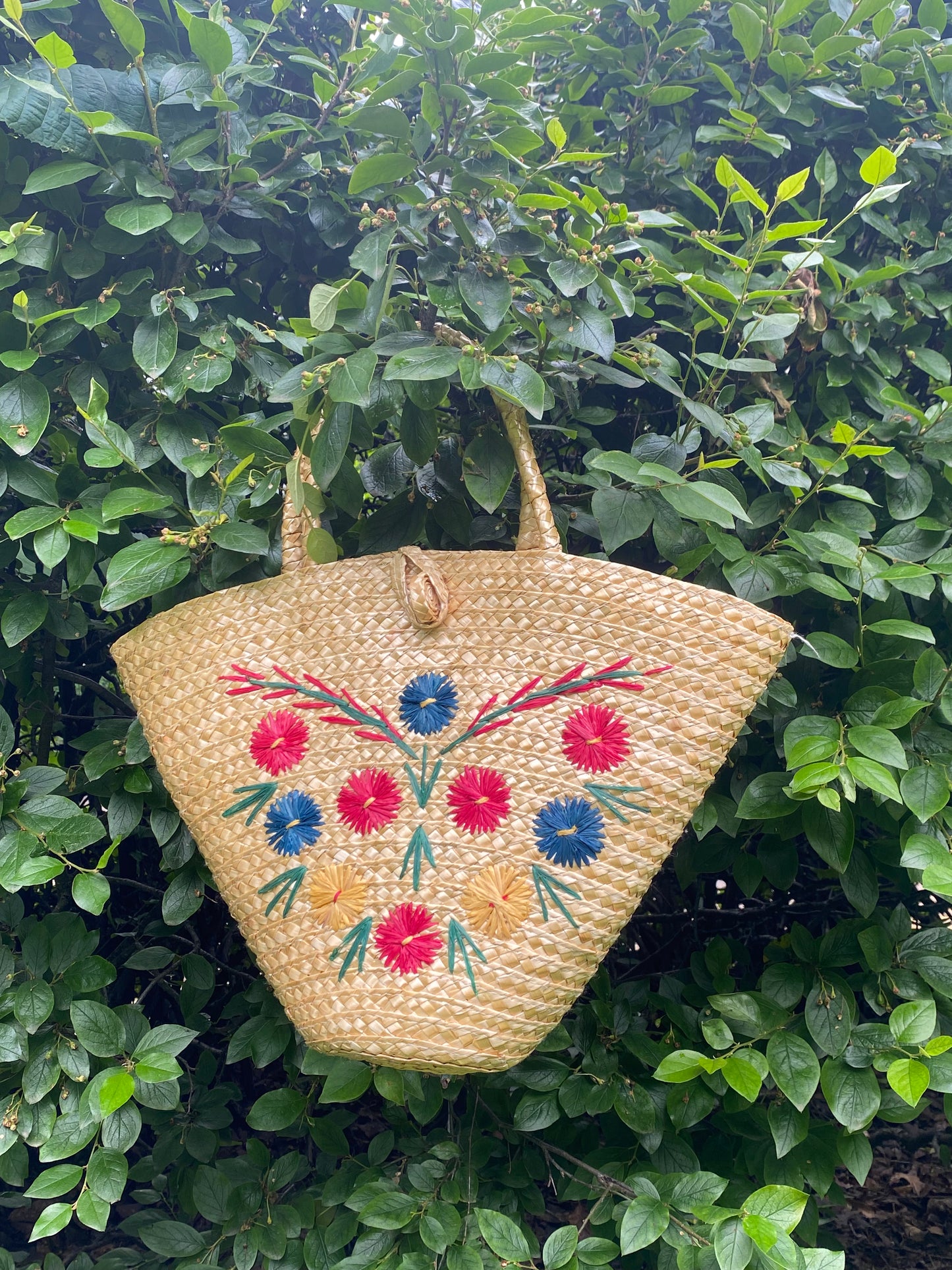 Vintage 70's wicker purse