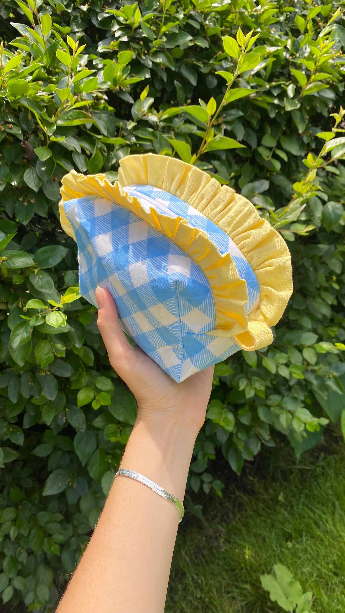 Makeup bag - blue and white