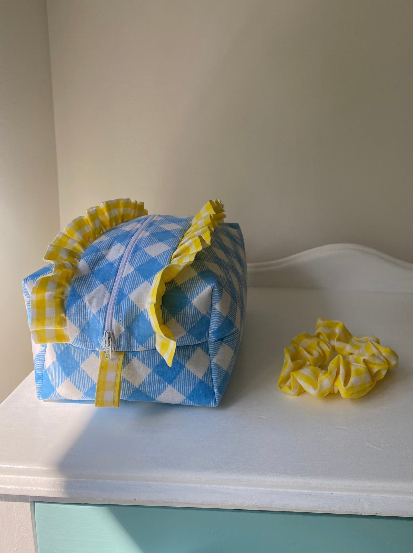 Large makeup bag - blue and white