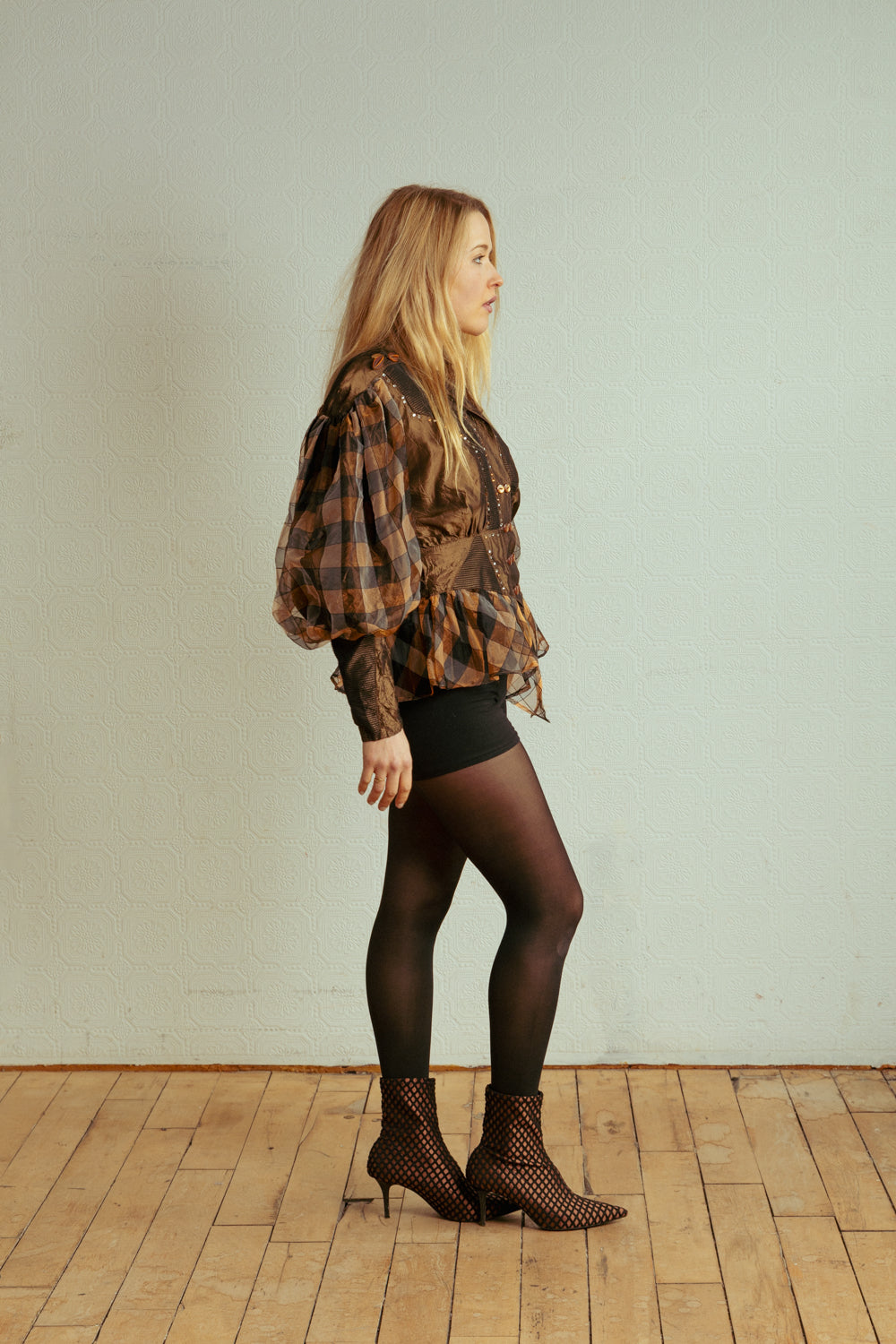 Unique 80s Blouse with Taffeta Fabrics and Peplum