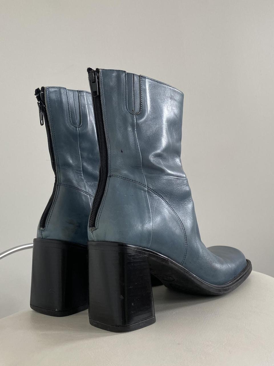 Vintage 90's blue leather platform boots