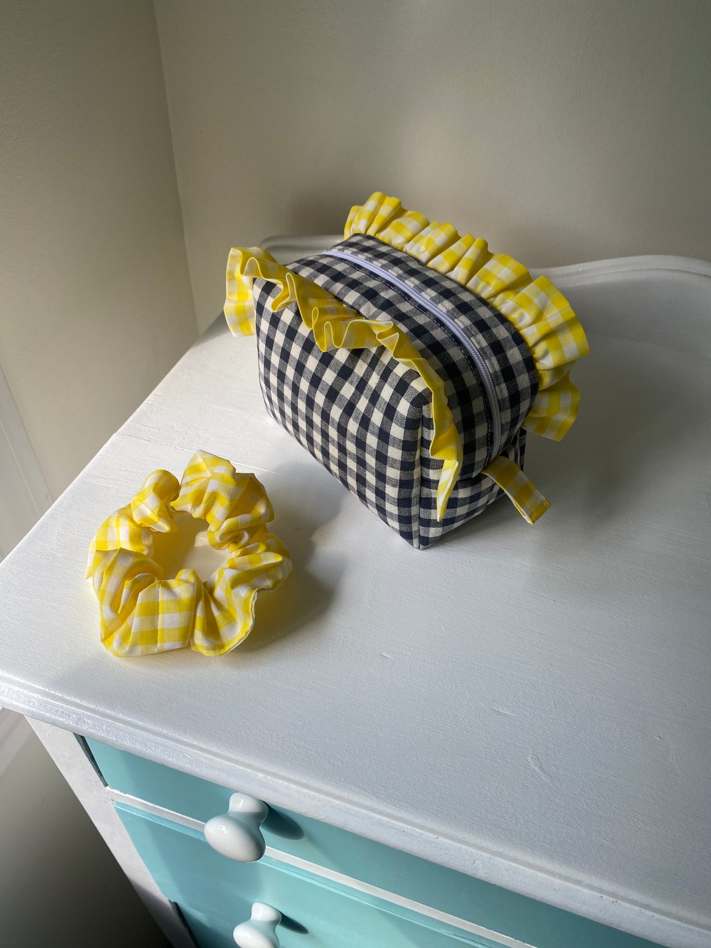 Makeup bag - black and yellow
