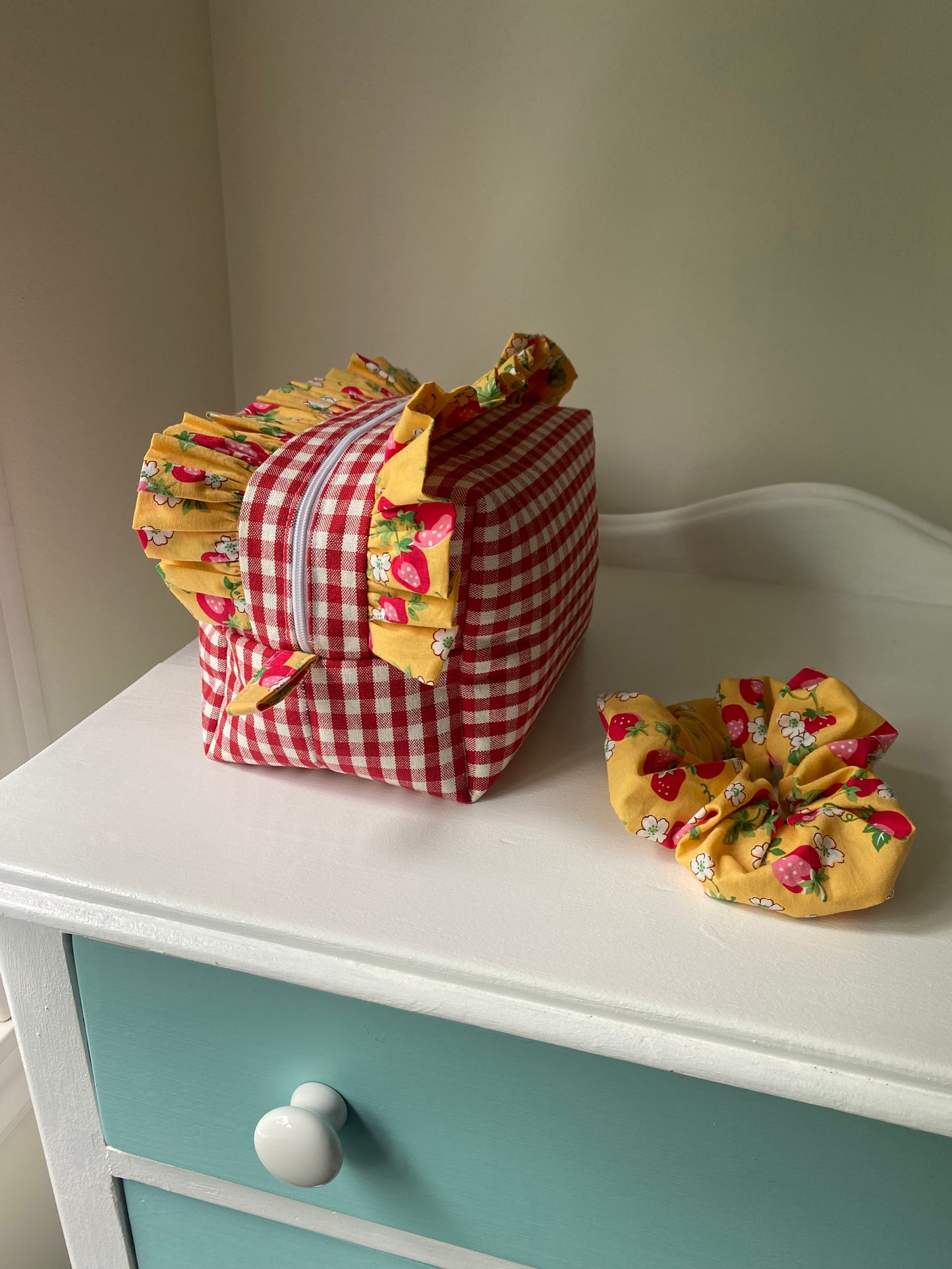 Large makeup bag - red and white