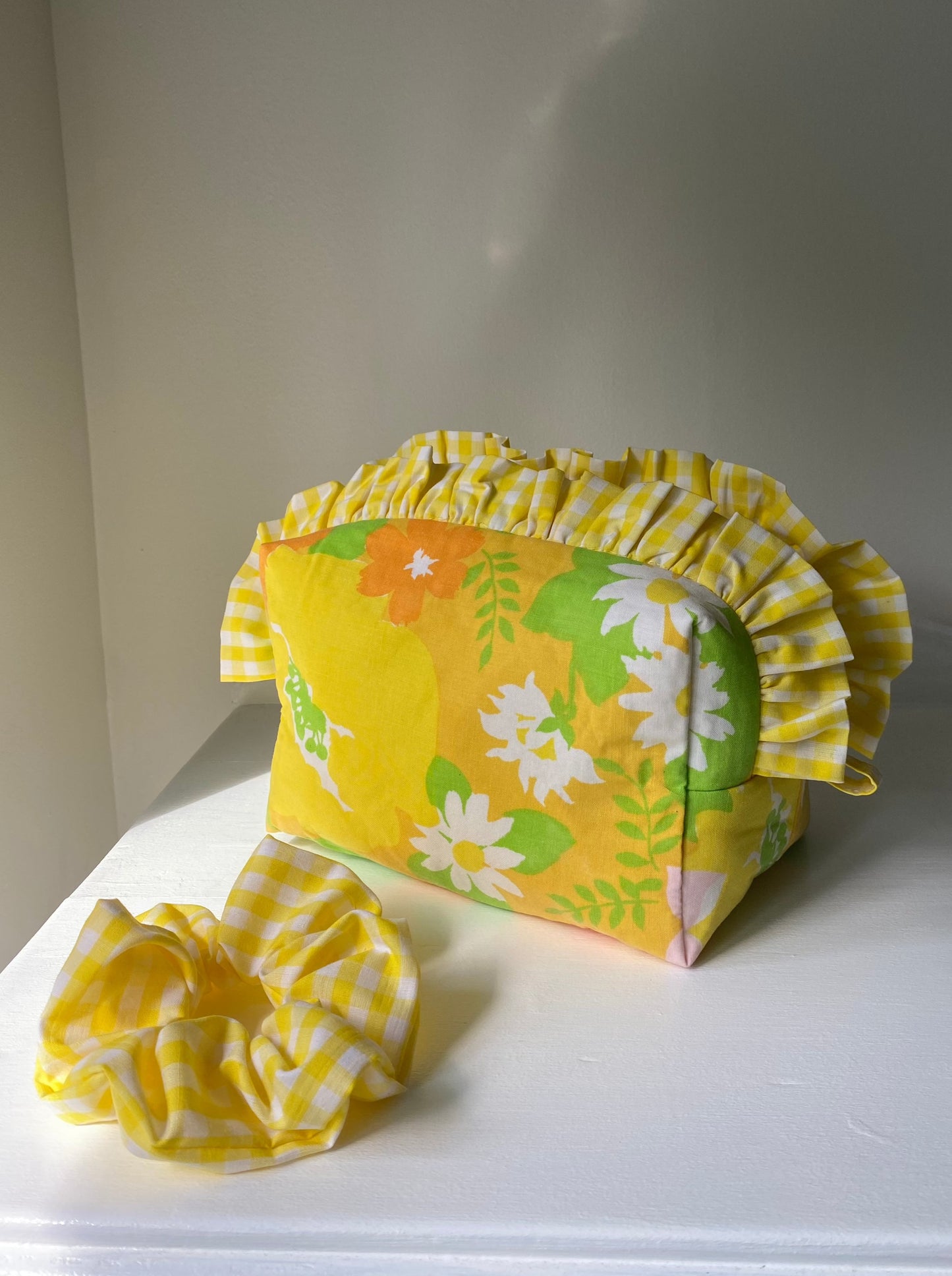 Large makeup bag - 70's floral