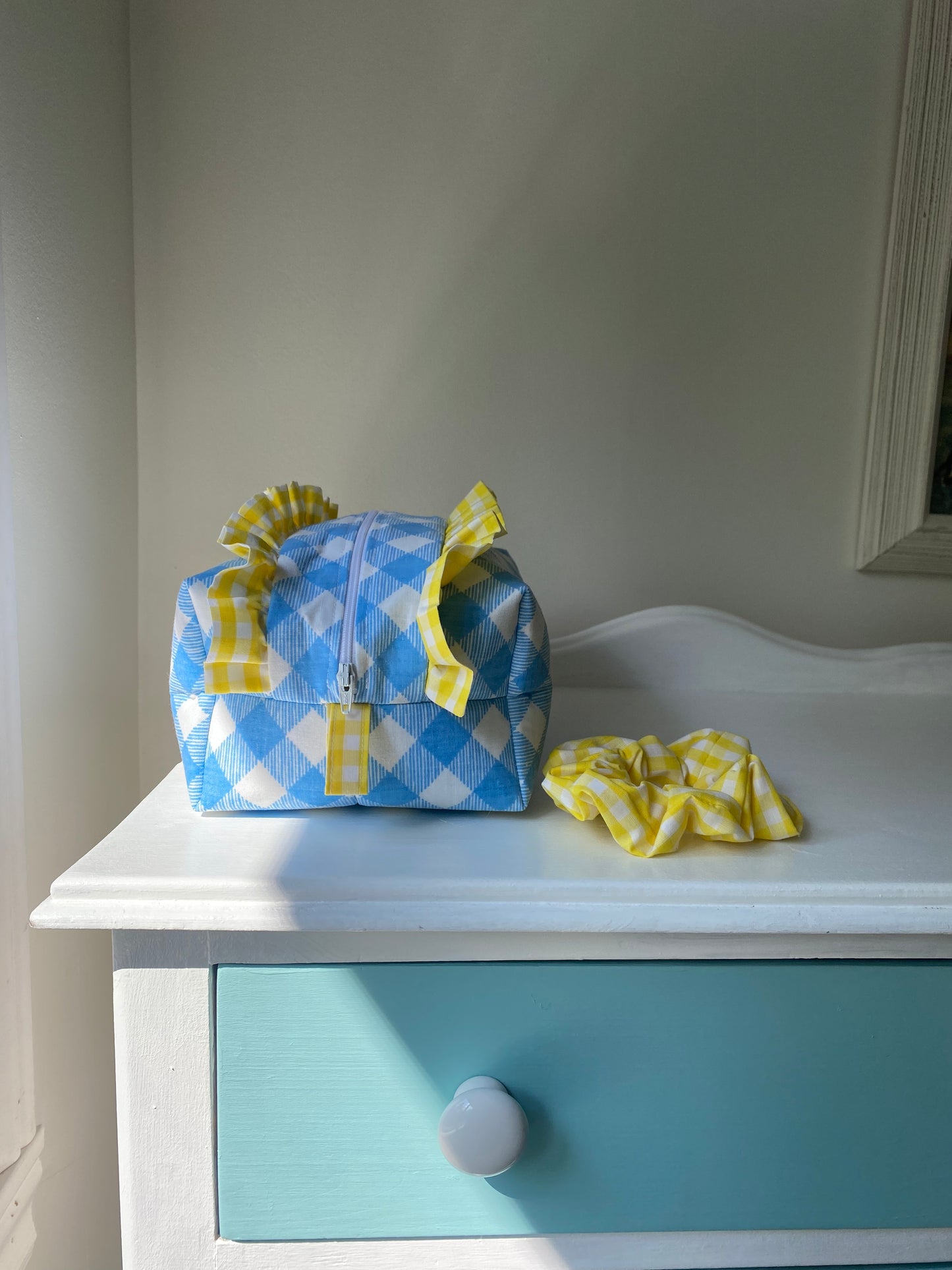 Large makeup bag - blue and white