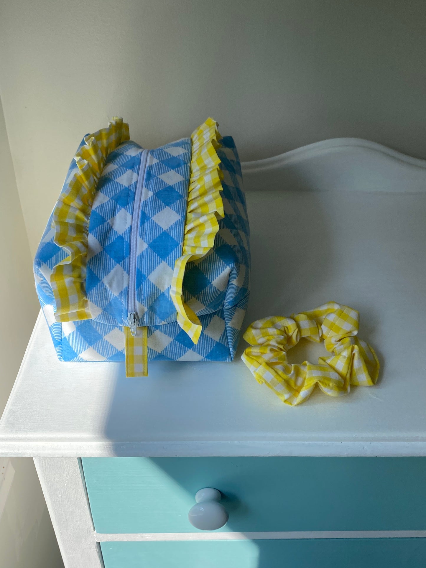 Large makeup bag - blue and white