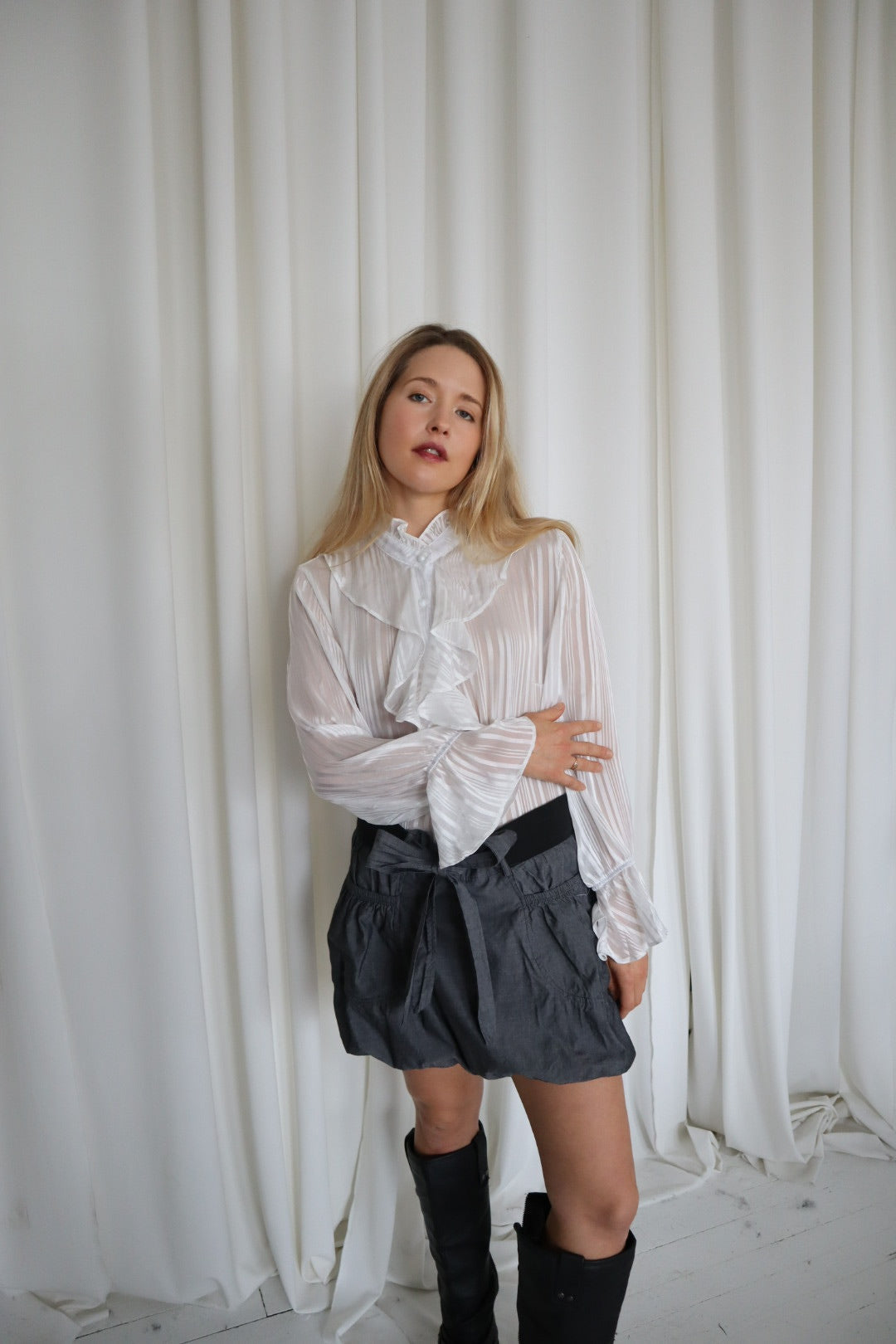 Vintage Y2K Charcoal Bubble Mini Skirt