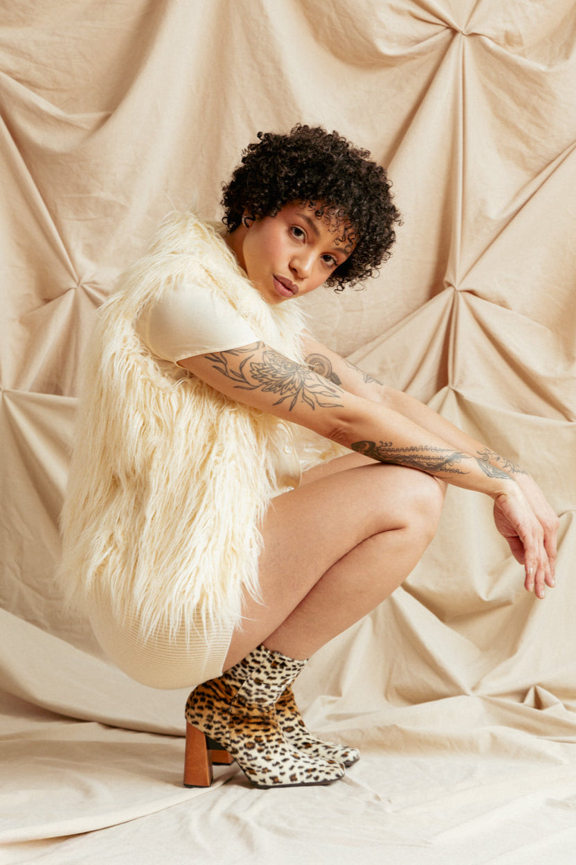 Vintage Y2K furry leopard print boots